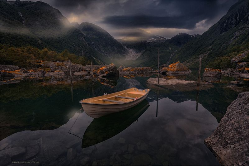 In silence *photo preview