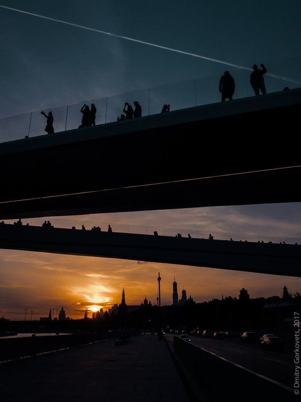 #bridge #moscow #zaryadye #PhotoByDmitryGorkovets #sunset #зарядье  Zaryadye. Moscow. Flying bridge.photo preview