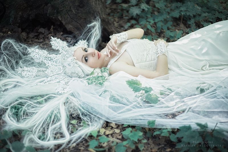 #Самара #зимняясказка #снежнаякоролева #кокошникручнойработы #фотографвсамаре #сказочнаяфотосессия #съёмкавсентябре #сказка #солнце #сентябрь #натальяснеговская #осень #Samara #winterWonderland #autumn #snowQueen #headpiecehandmade #shootinginseptember #s -photo preview