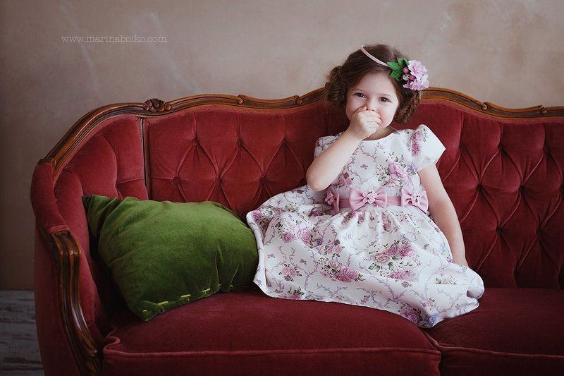 девочка, фото, фотография, свет, классика, дети, ребенок, портрет, руки, глаза, girl, photo,photography, light, hair, hands,portrait, child, children, kids Маленькая принцессаphoto preview