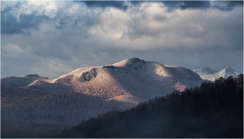Вновь холодными лучами серебрит простор...photo preview