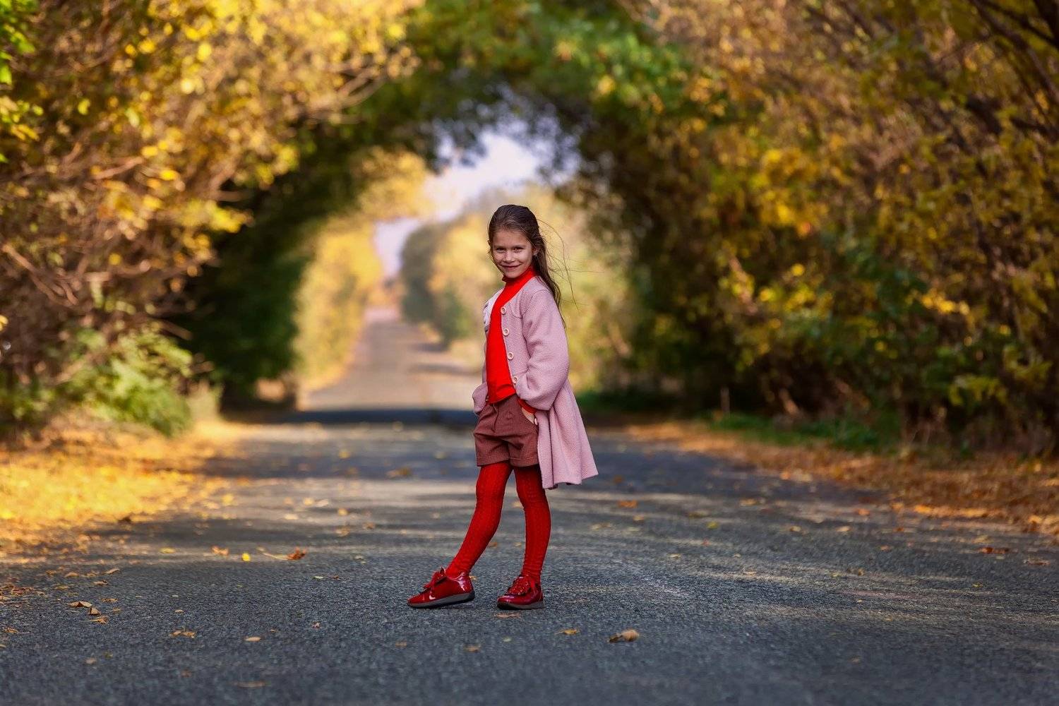 Осенний туннель. Автор: Никита Сердечный , Никита Сердечный