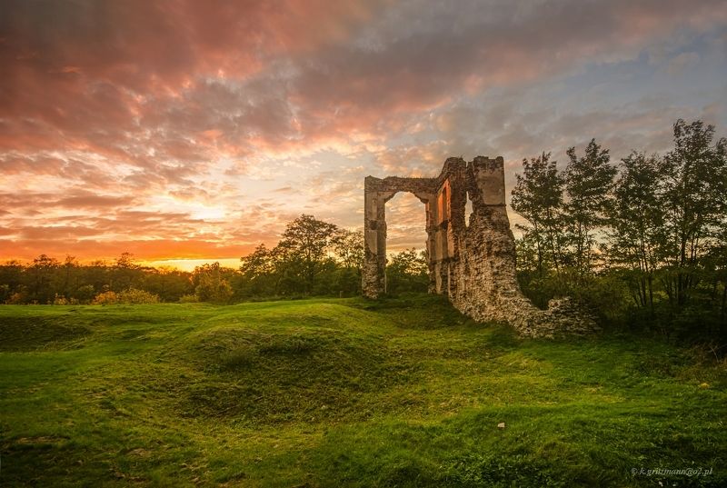 ruin in Bodzentynphoto preview