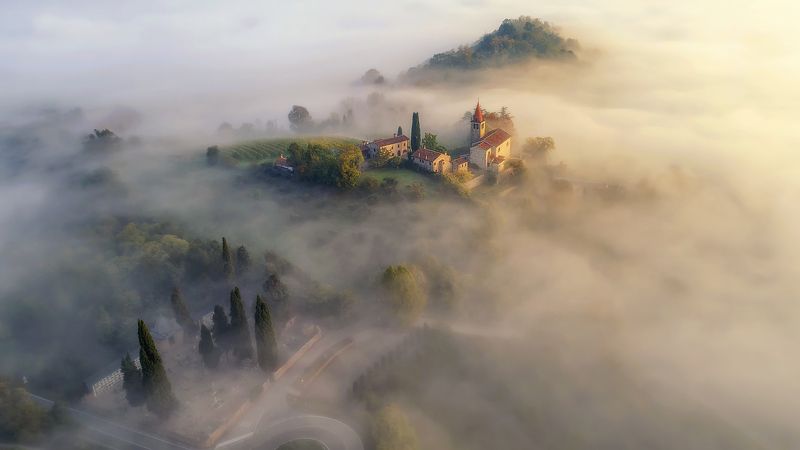италия утро дрон туман Итальянская сказкаphoto preview