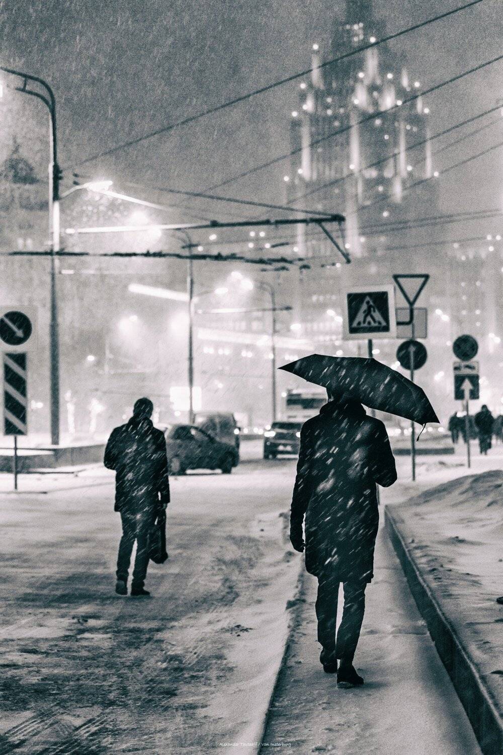 монохром, черно-белая фотография, ч/б, люди, город, улица, жанр, monochrome, black&white, street, streetphoto, people,, АлександрТутаев