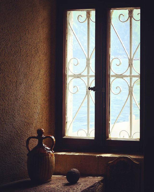 неатюрморт, тени, кувшин, ядро photo preview