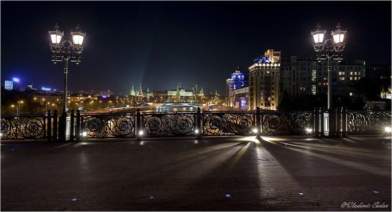 мост, город, свет, москва На мосту, тот что к Храму идёт...photo preview