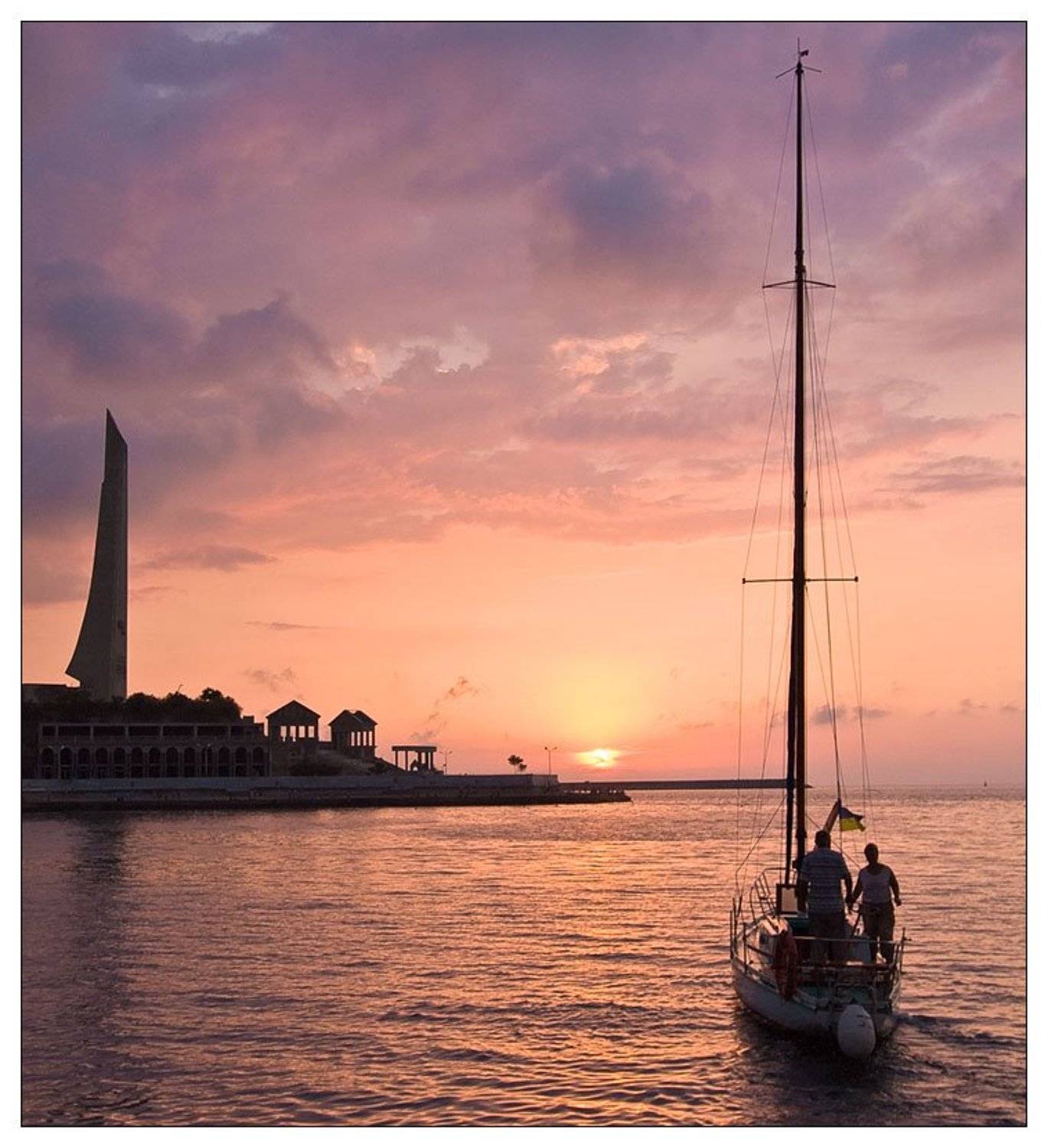 Курс на закат. Автор: Павел крым, море, лето, севастополь, закат, пейзаж, яхта, Павел