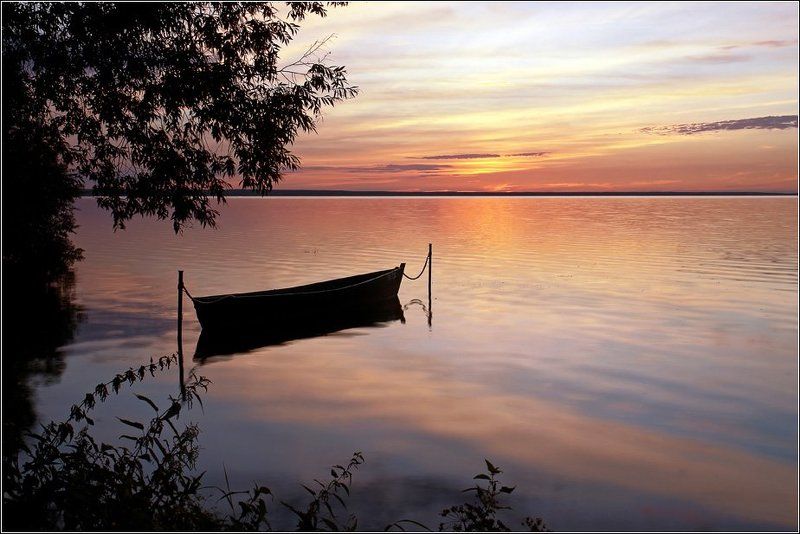 плещеево, озеро, переславль, залесский, закат, лодка В вечерней тишинеphoto preview