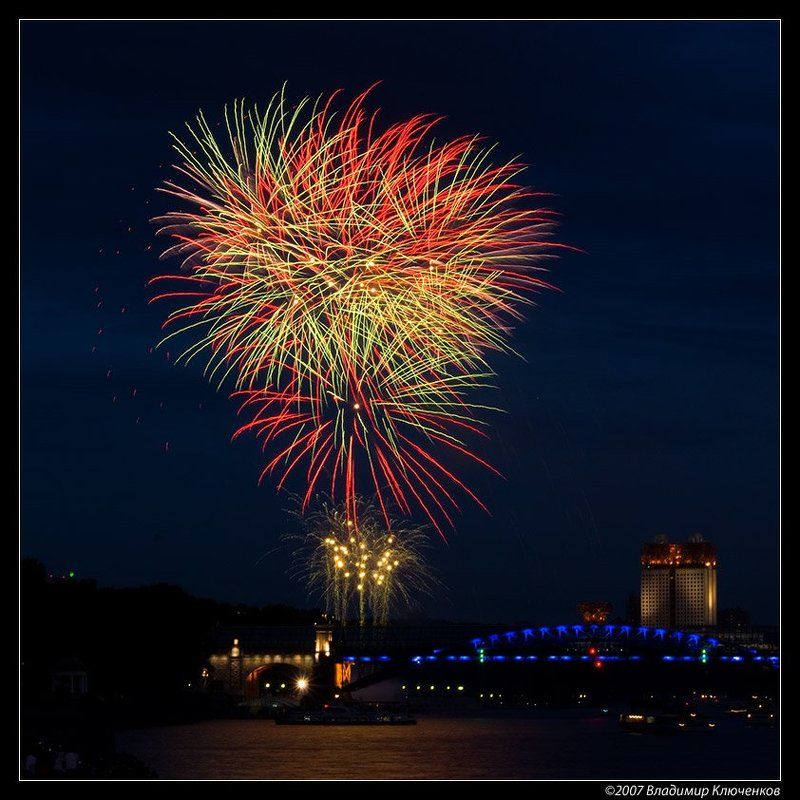 фестиваль феерверков Цветы счастьяphoto preview