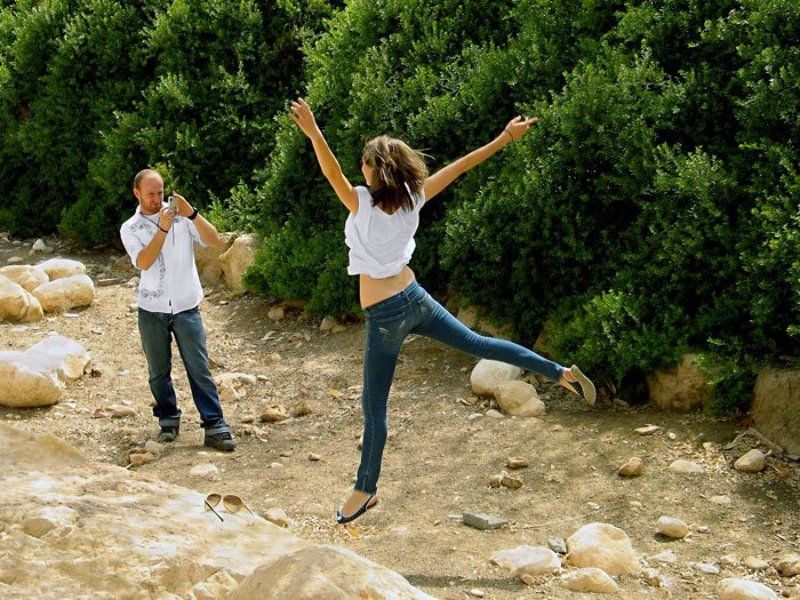 фотограф щелкает, и птичка вылетает :)photo preview