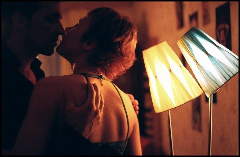 девушка, пленка, торшер, цвет, рука, мужчина, романтика, чувственность Evening...Angel...photo preview