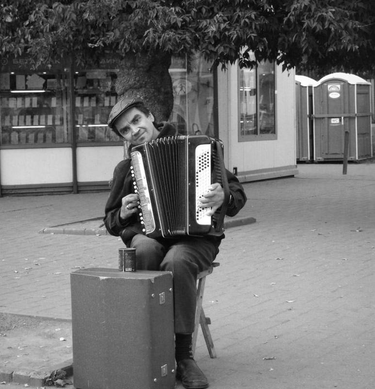 портрет, город, баянист, добрый человек * * *photo preview