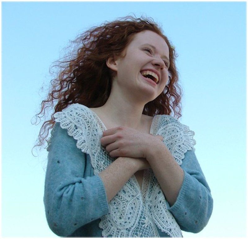 она смеялась так заразительно, что невозможно было пройти мимо! Одуванчик!photo preview