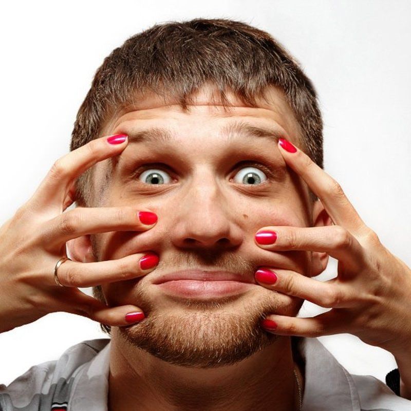 костя, молодой человек, руки, ногти, брак, семья Уже год женатphoto preview