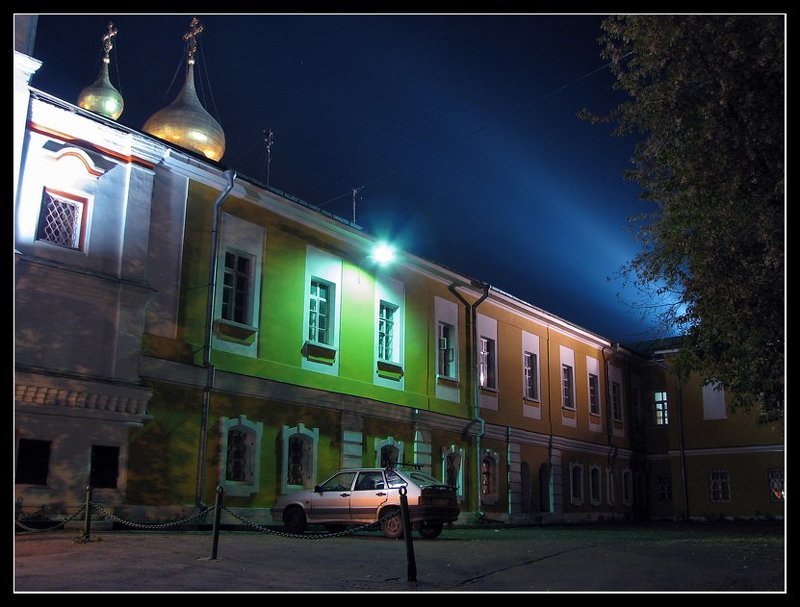 У Николо-Перервинского монастыряphoto preview