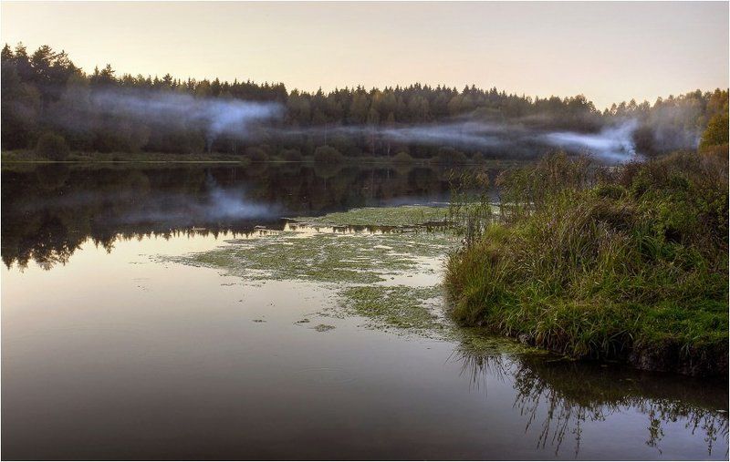 рыбалка, озеро, дым Рыбачки дымятphoto preview