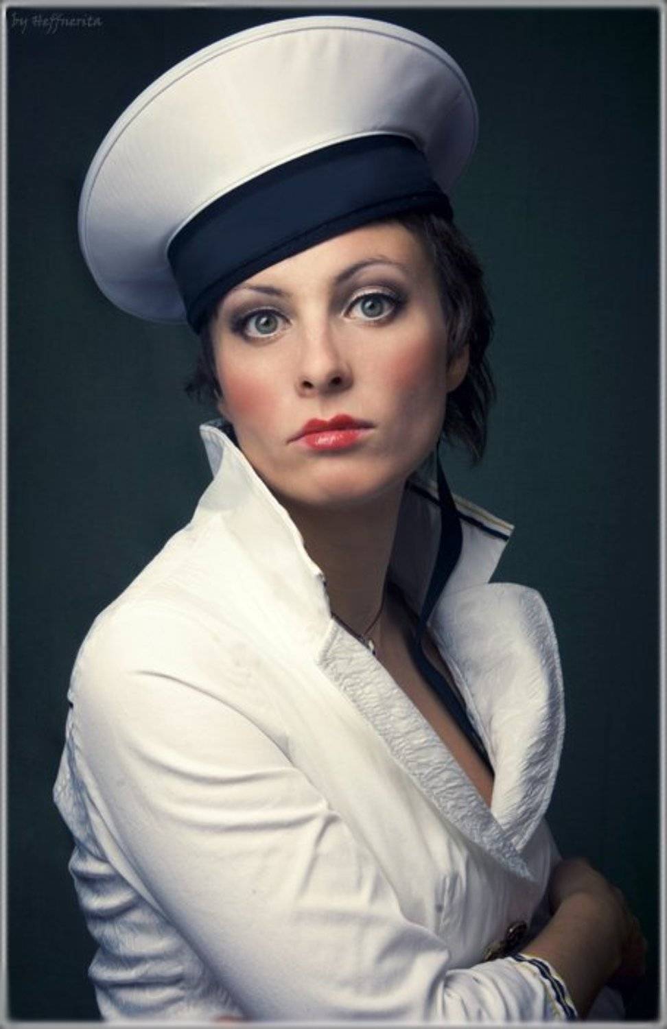 гёрл, Katja Heffner