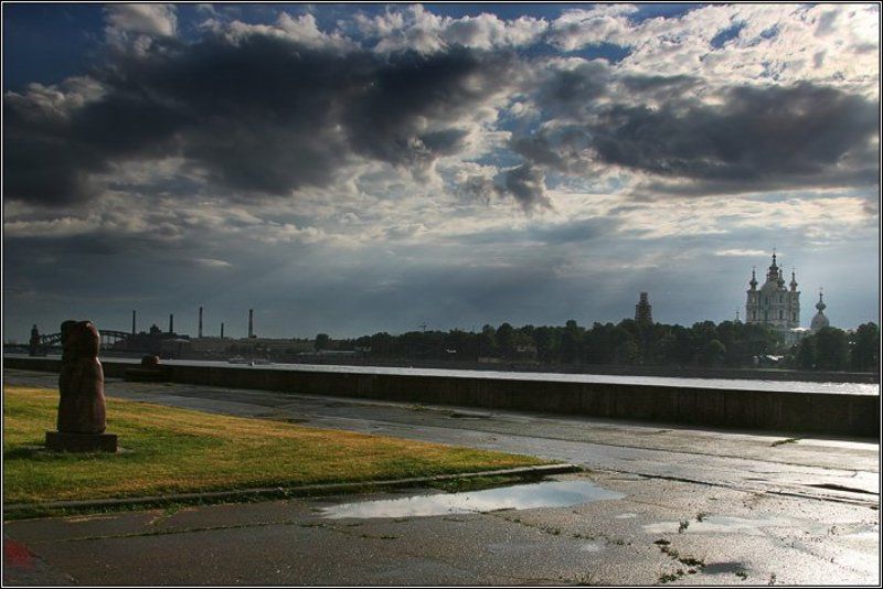 питер, свердловская набережная, туча, небо, гроза, солнце, собор, храм, церковь, купол, река, нева, мост, газон, памятник, dyadyavasya Два берегаphoto preview