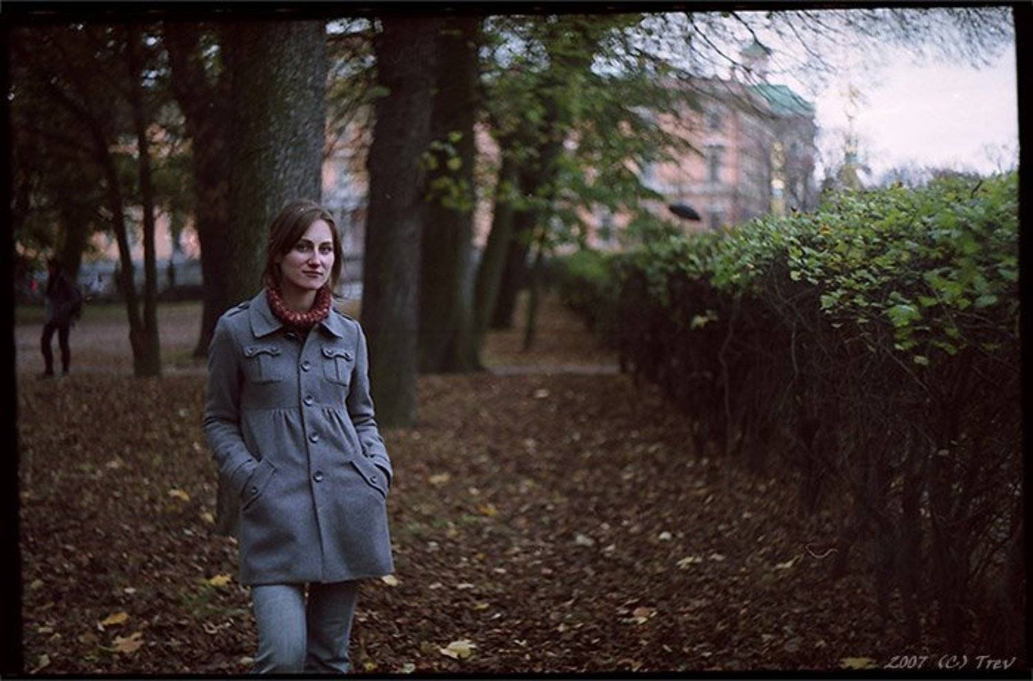 девушка, Трев