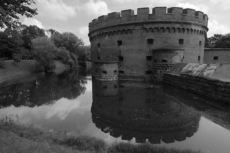 калининград, форт, верхнее озеро Башня Дона фото превью