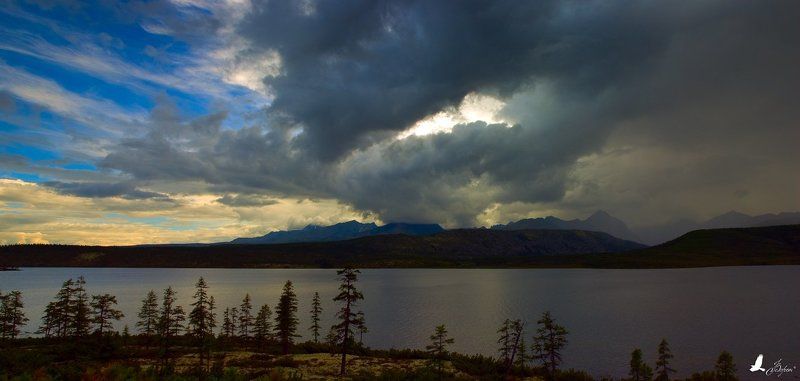 магадан, магаданская область, ягоднинский район, хребет черского, озеро джека лондона, дождь Колымские грозыphoto preview