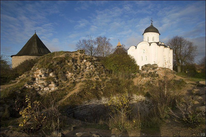 старая ладога, крепость, церковь, утро, осень, за крепостной стенойphoto preview