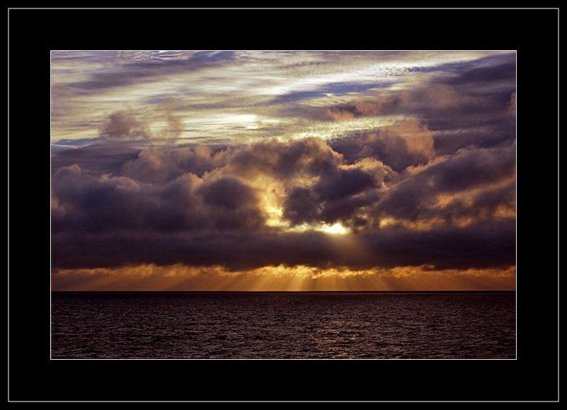 закат, о. змеиный, море,облака Закат на Змеином островеphoto preview