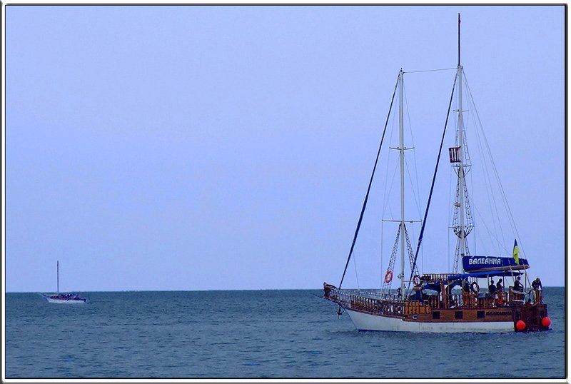 лето, море, путешествие, яхта В голубые далиphoto preview