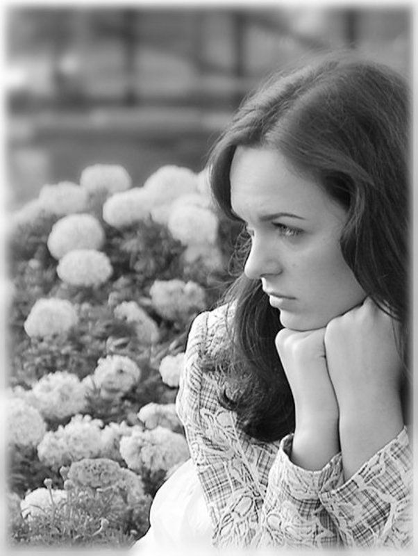 девушка, ждет, его, ч/б в ожидании...photo preview