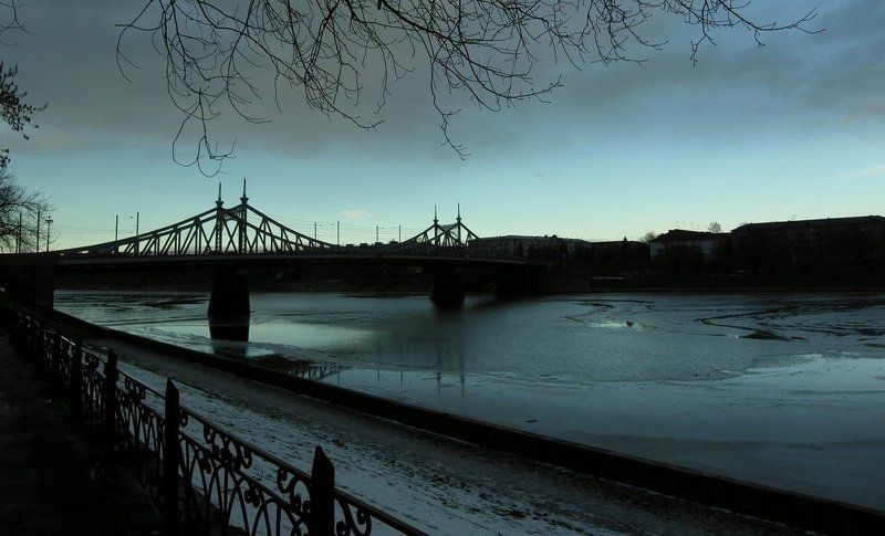 сумерки, мост Сумерки над Волгойphoto preview