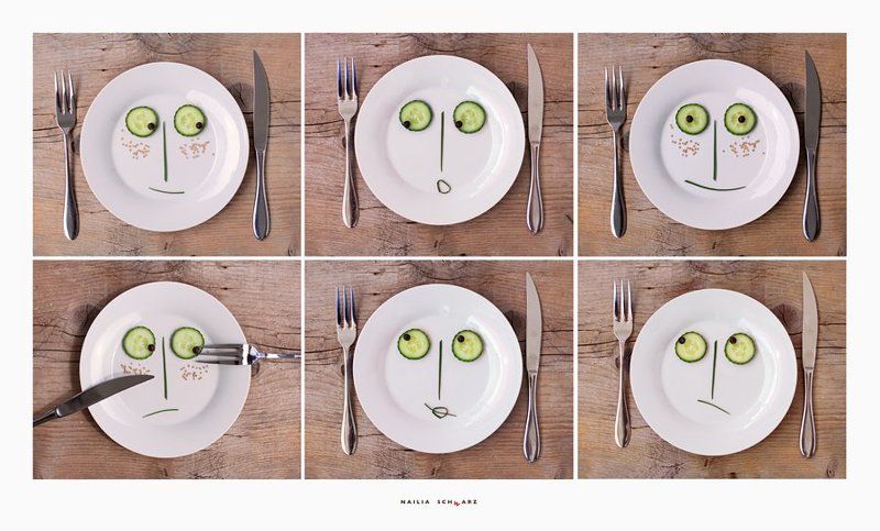 натюрморт, тарелки, огурцы, эмоции, лица соседиphoto preview