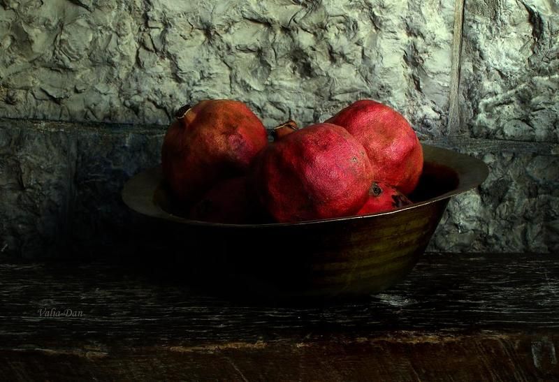 Этюд с гранатамиphoto preview