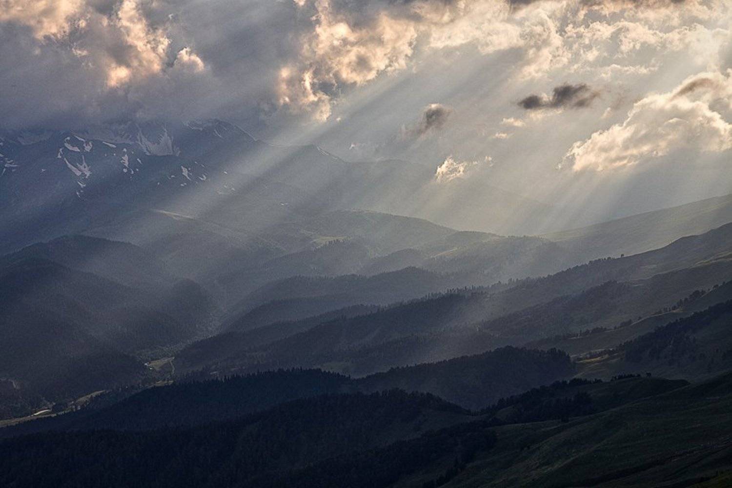 Вечерние лучи. Автор: Синицкий Виталий лучи, архыз, Синицкий Виталий