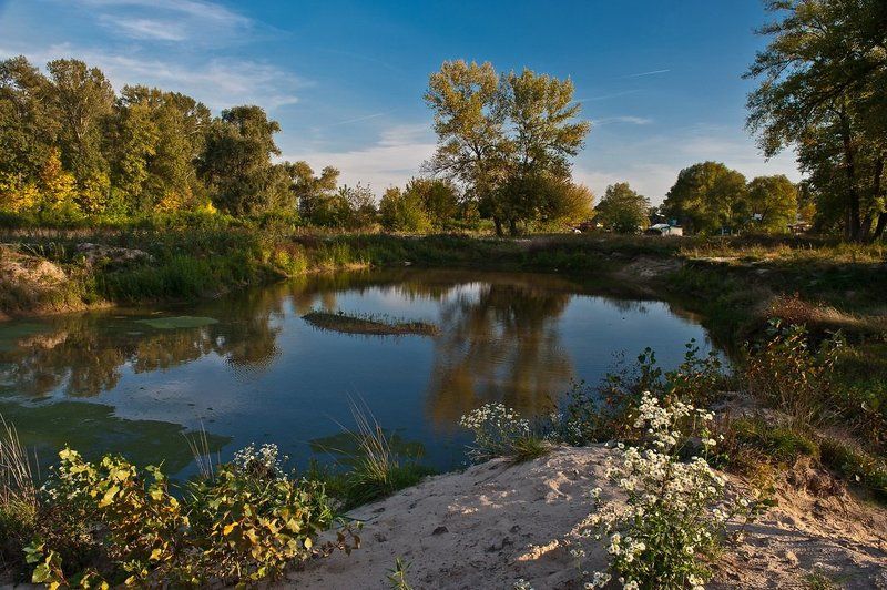 осень, озеро, небо, отражения, облака, парк Безымянное озерцоphoto preview