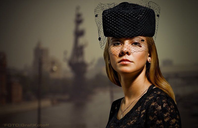 шляпка, вуаль, лицо, глаза, фон, fotografkotoff, губы, гламур, ретро, стилизация Женский портрет в шляпке с вуальюphoto preview