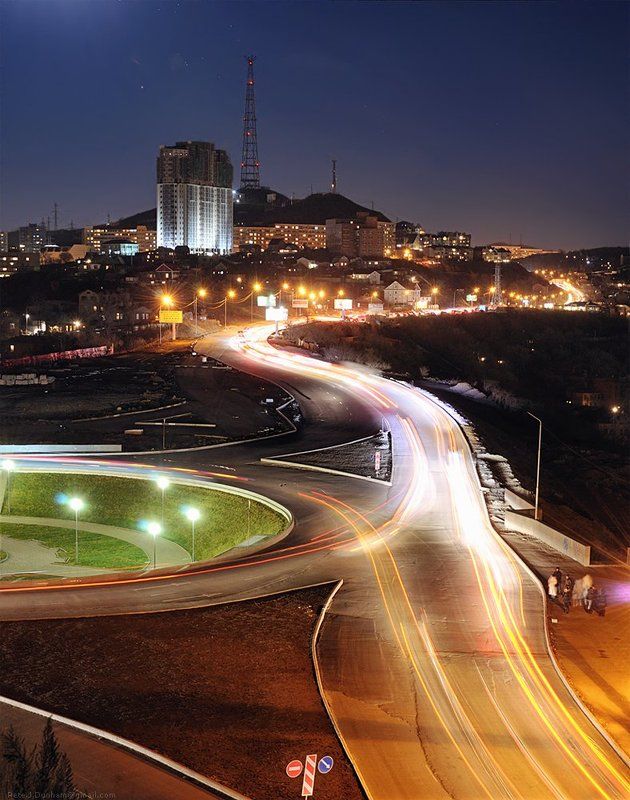 владивосток, вечер, фонари, полнолуние, темно, ноябрь, ветер, холодно, домой, дорога, машины, пробки, после, работы, проспект, красоты Домой, домой...photo preview