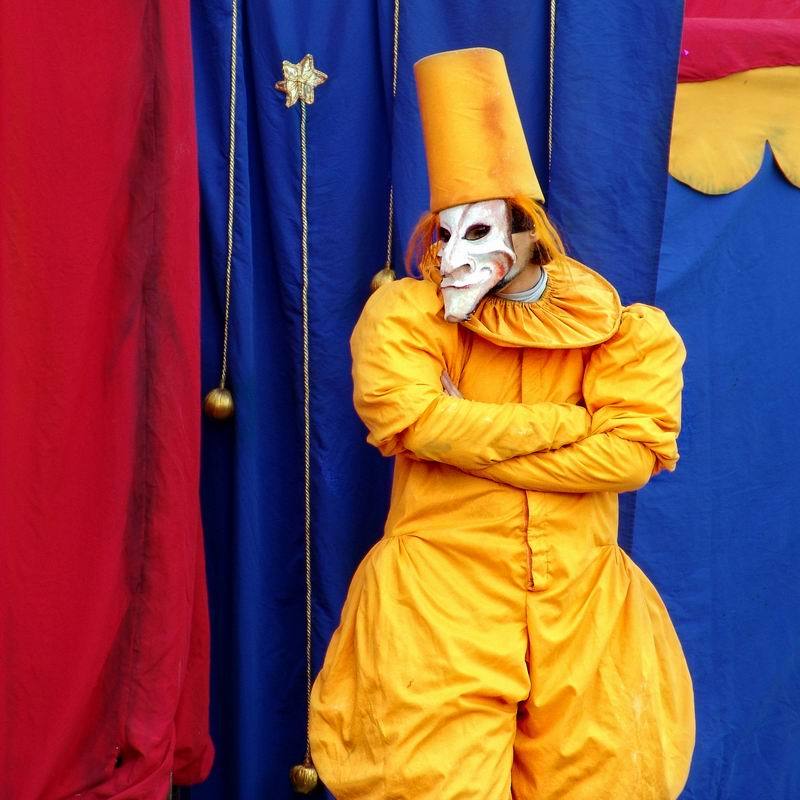 портрет жёлтыйphoto preview