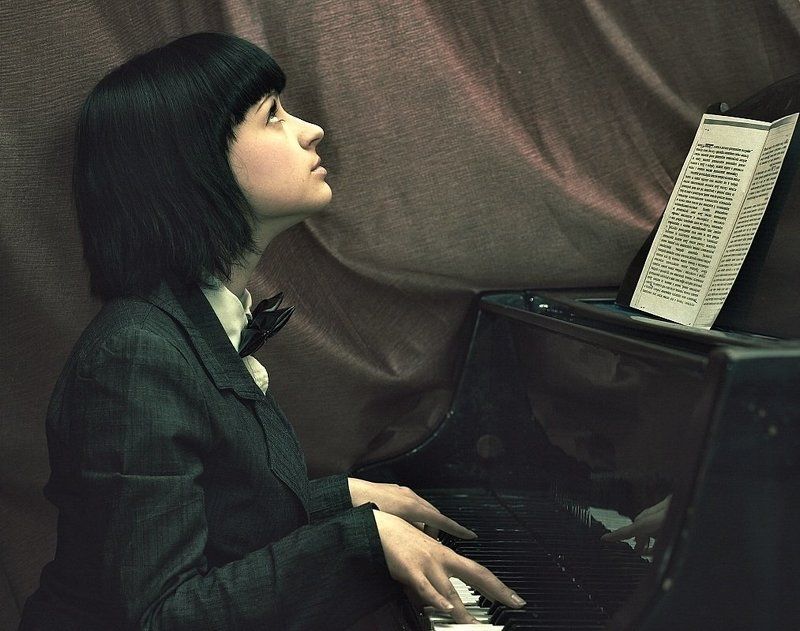 рояль, портрет, октябрь Игра по слогамphoto preview