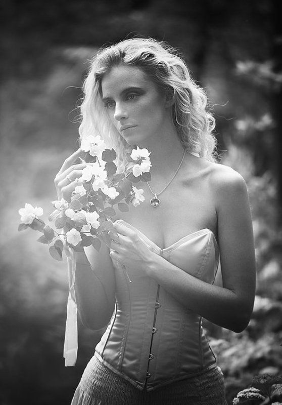 жасмин, яна ультра, одиночество, корсет Раздели со мной одиночествоphoto preview