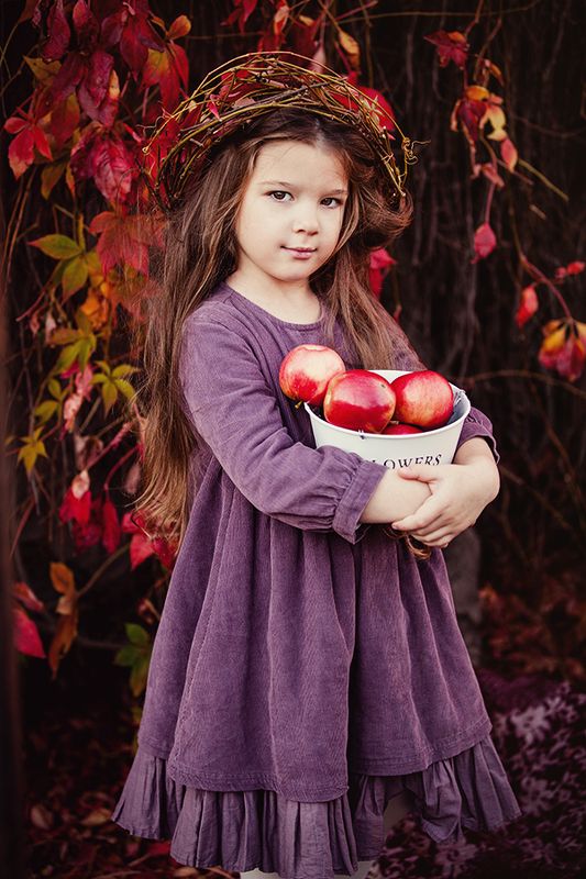 портрет,ребенок,осень,яблоки ***photo preview