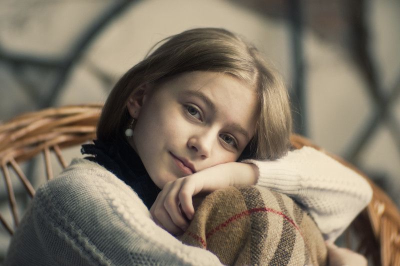 девочка, портрет, взгляд, петцваль, настроение ***photo preview