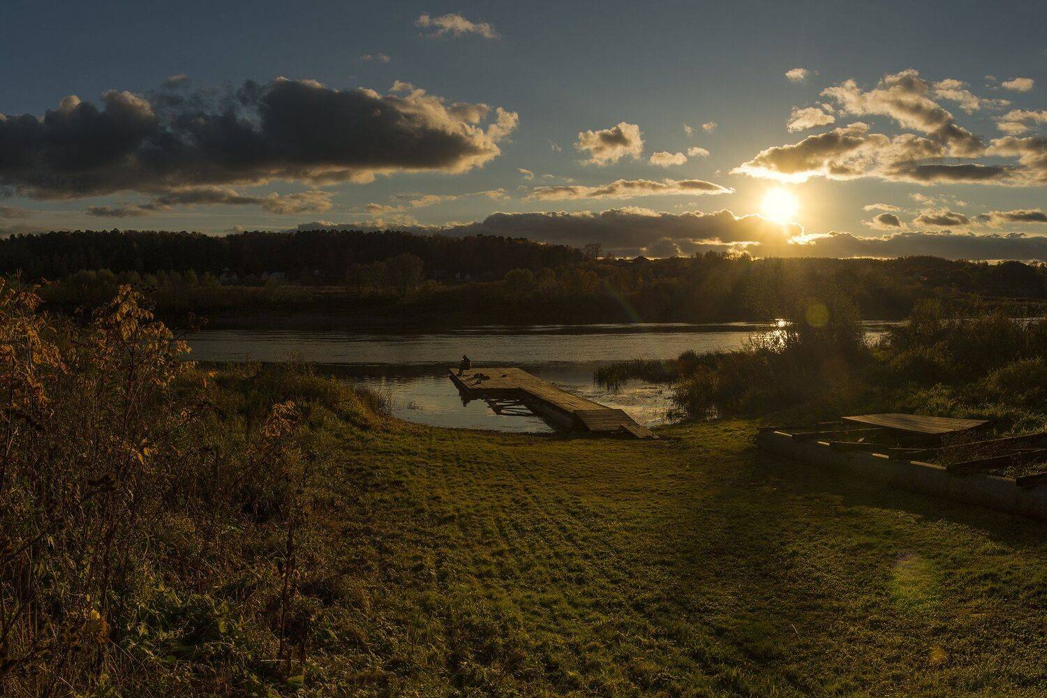 С причала рыбачил.... Автор: Виталий Стрельцов , Виталий Стрельцов