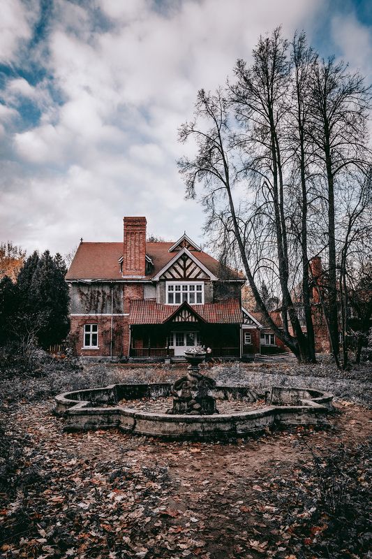 #спб #питер #пушкин #осень #autumn #city Усадьба великого князя Бориса Владимировича Романова и «Волчий сад»photo preview