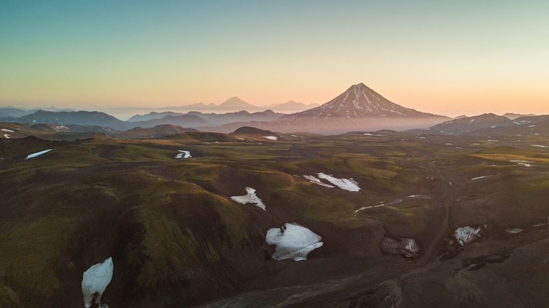 осень russia nature kamchatka photorussia россия природа dji volcano вулкан autumn natgeo volcano travel traveling travelgram travelphotography traveltheworld travelblog vacation instatravel instatrip trip tourism aerophoto mavicpro Вилючинский вулкан на рассветеphoto preview