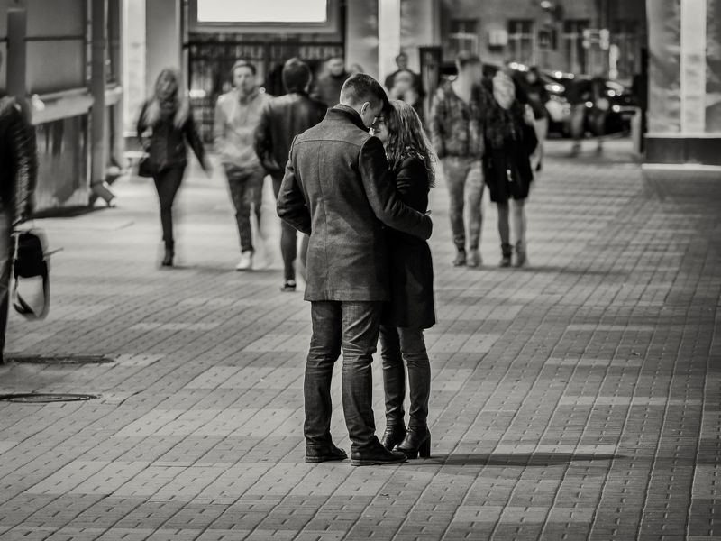 Жанр, стрит, улица, люди, любовь, чувства Время остановилосьphoto preview