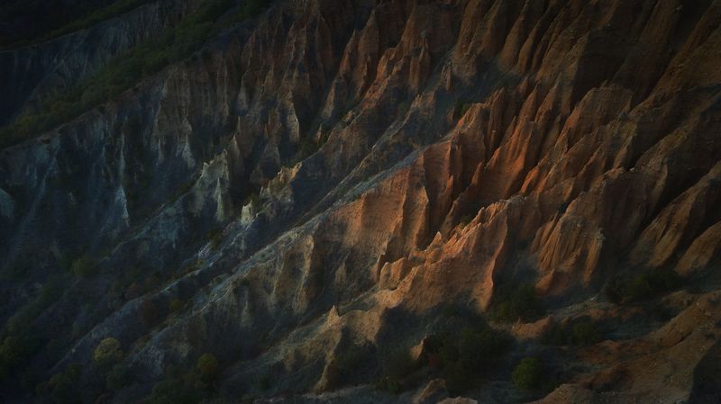 #pyramides #red #adventures #travel #Bulgaria #stob_pyramides Color diagonalesphoto preview