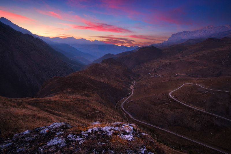 россия, кавказ, северная осетия, горы, ущелье, дигория, закат, сумерки, природа, хребет, скалы, небо, дорога Сумерки в Дигорииphoto preview