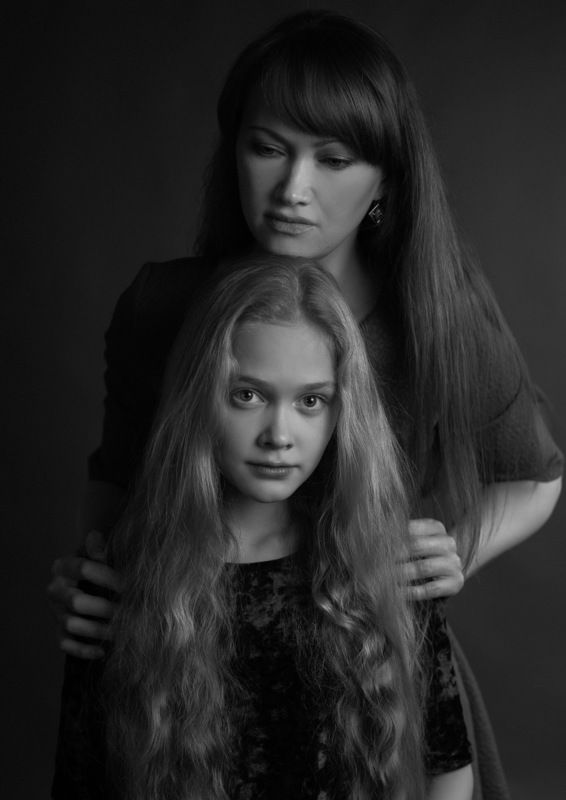 девушка студия мода портрет мама-дочьphoto preview