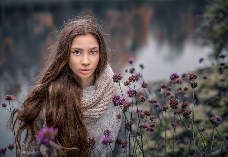 portrait, autumn, girl, teenage Girlphoto preview